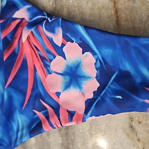 EUC HAWAII STRING BIKINI - Picture 2 of 3